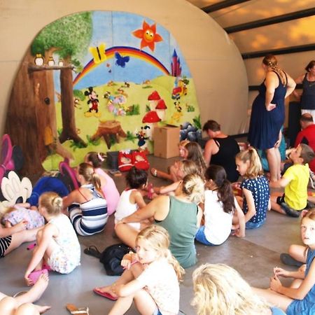 Отель Sfeervolle Chalet Op De Veluwe In Хундерло Экстерьер фото