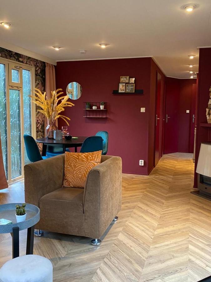 Отель Sfeervolle Chalet Op De Veluwe In Хундерло Экстерьер фото