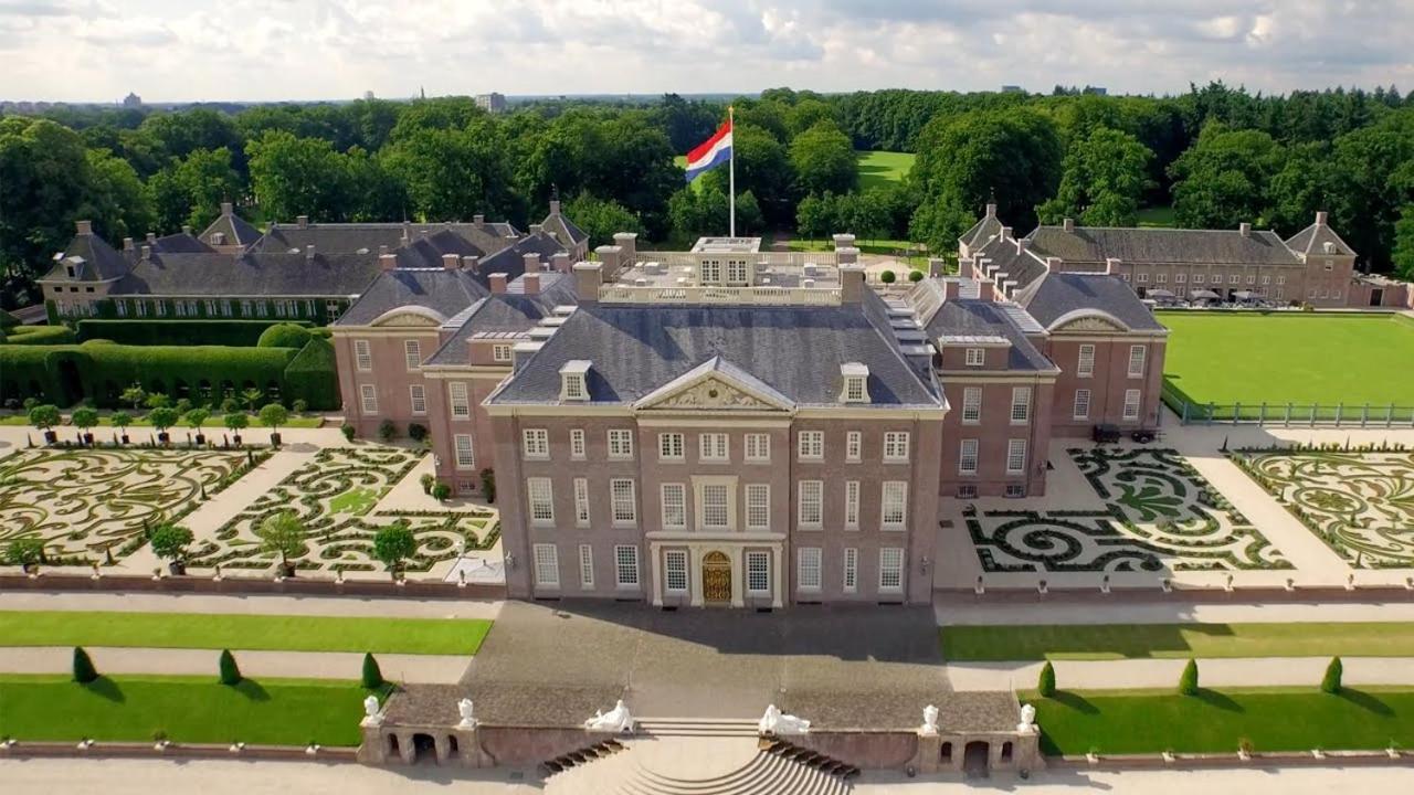 Отель Sfeervolle Chalet Op De Veluwe In Хундерло Экстерьер фото