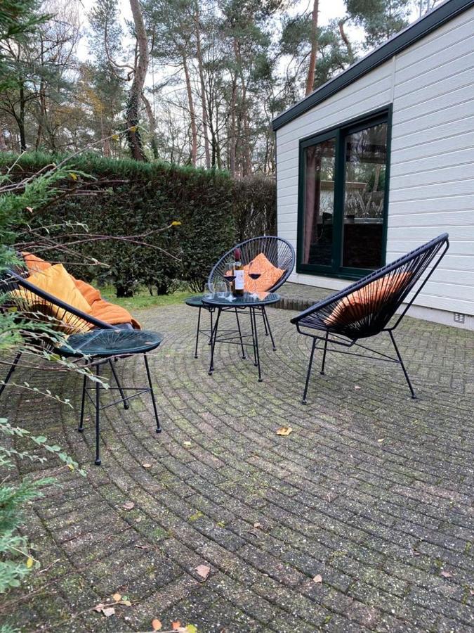 Отель Sfeervolle Chalet Op De Veluwe In Хундерло Экстерьер фото