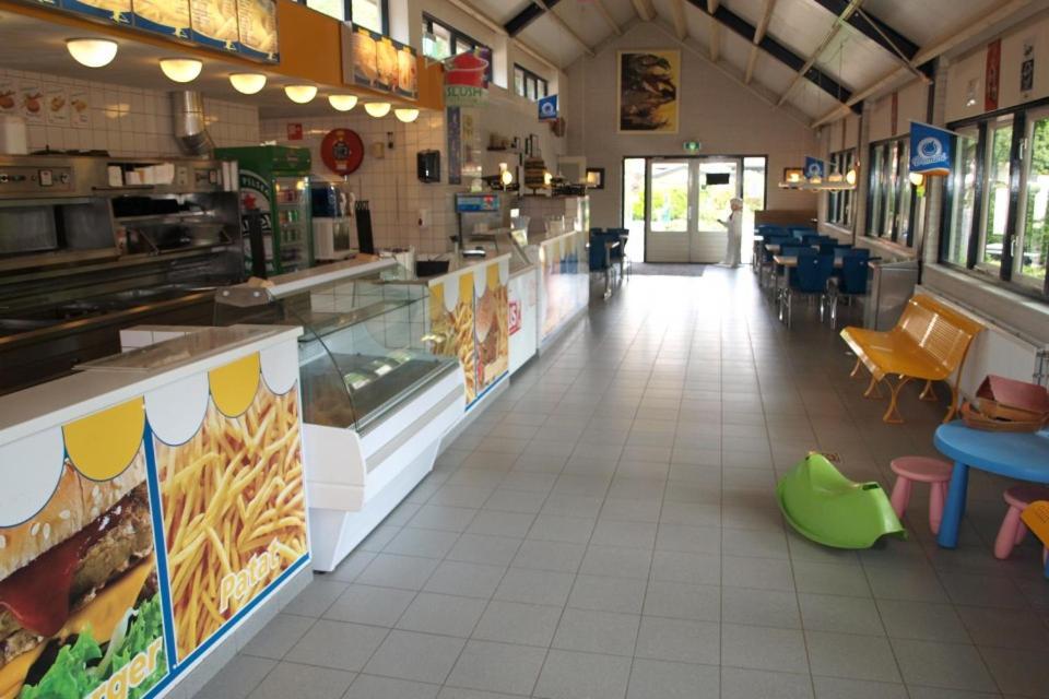 Отель Sfeervolle Chalet Op De Veluwe In Хундерло Экстерьер фото