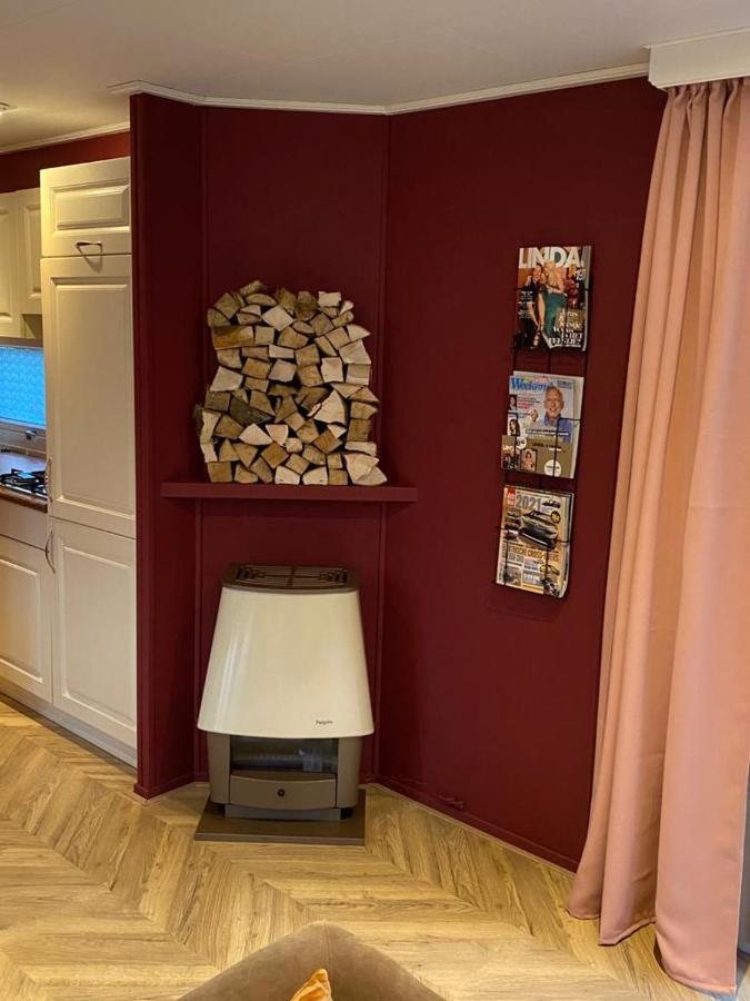 Отель Sfeervolle Chalet Op De Veluwe In Хундерло Экстерьер фото